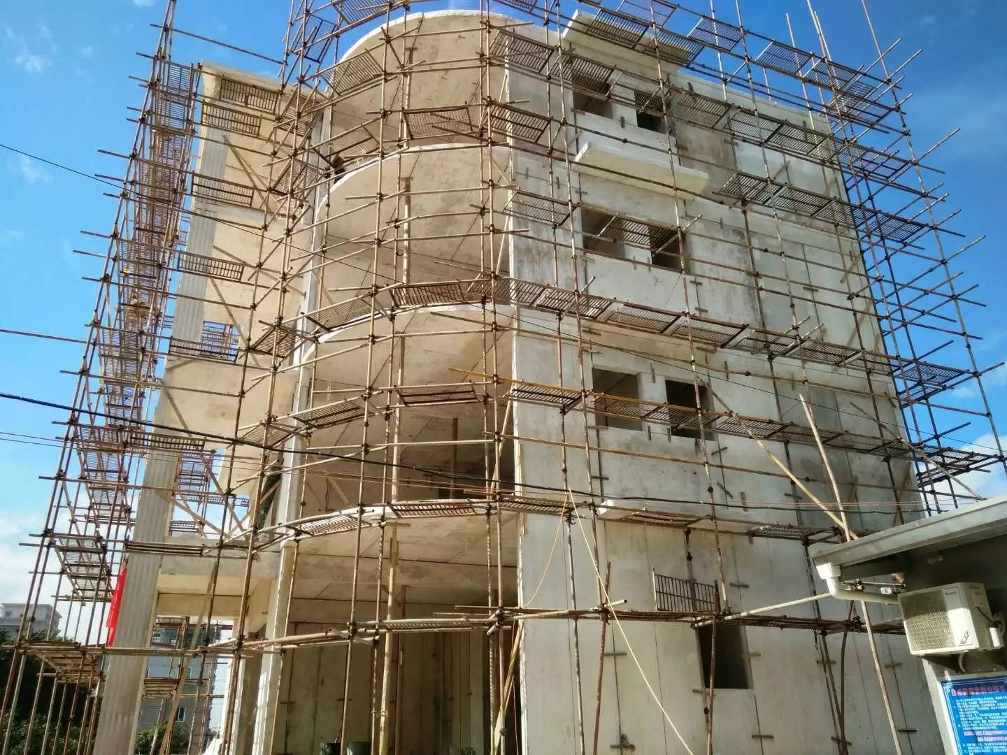 梧州星河绿色环保装配式建材在福建修建的五层别墅建筑